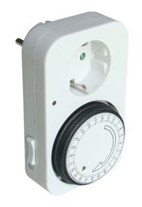 Programator electromecanic cu priză, zilnic 230V, 16A, IP20