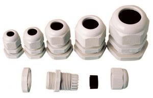 Presetupă din material plastic cu contrapiuliţă IP66, 30-38mm