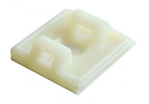 Talpă autoadezivă pt.faşete,2 direcţii de introducere, natur 18,7×18,7mm, d=4,4mm, PA6.6