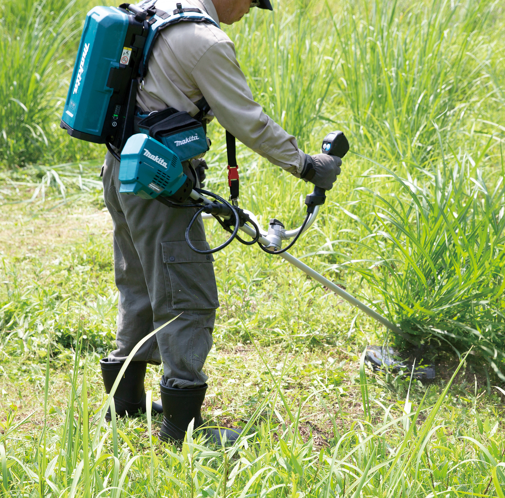 Coasa compatibila cu suport tip rucsac, brushless, diametru de tundere 43 cm (SOLO) UR101CZ