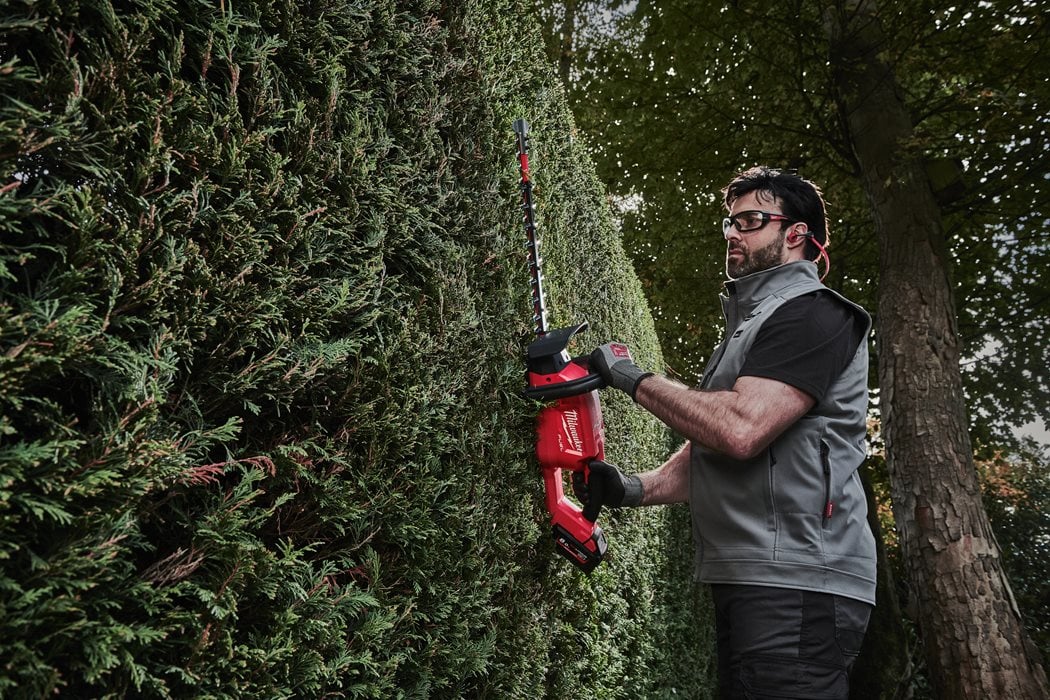 MIlwaukee TRIMMER PENTRU GARD VIU 60 CM M18 FUEL FHET60-0 (SOLO)