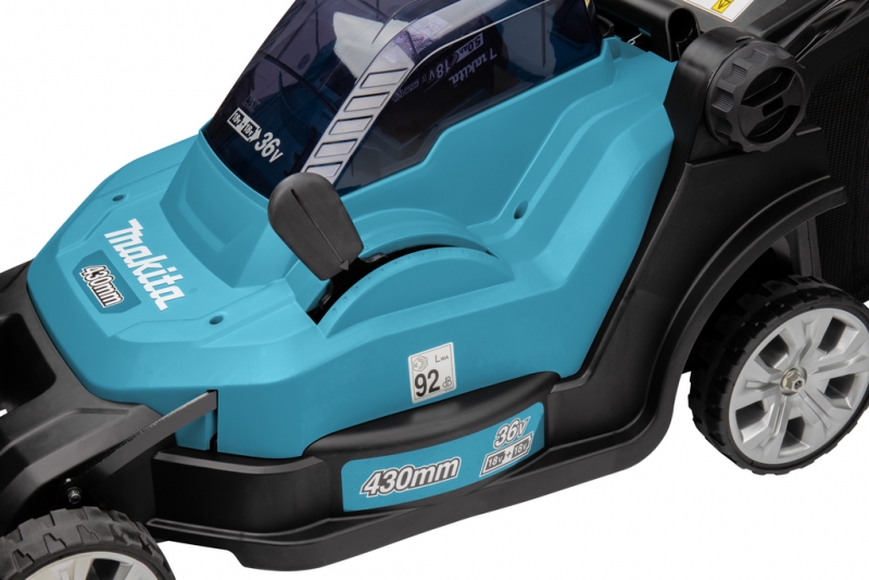 Masina de tuns gazon cu 2 acumulatori 18V 5Ah latime de taiere 43cm DLM432PT2 set incarcator