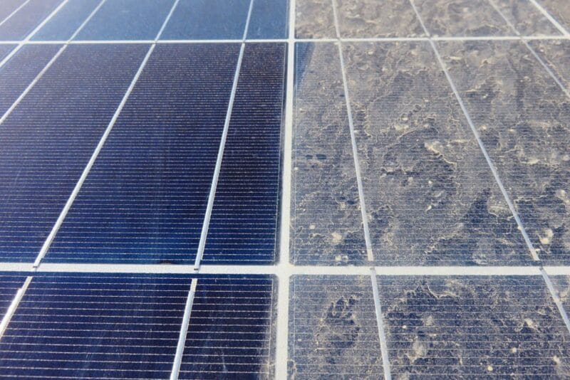 Serviciu spalare panouri fotovoltaice